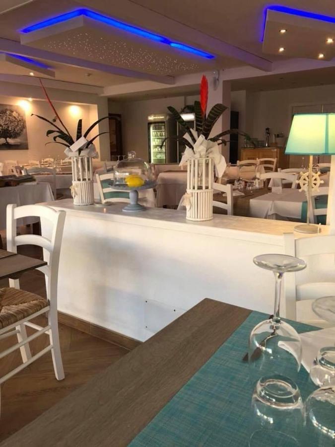Hotel Sandalion Santa Teresa Gallura Extérieur photo